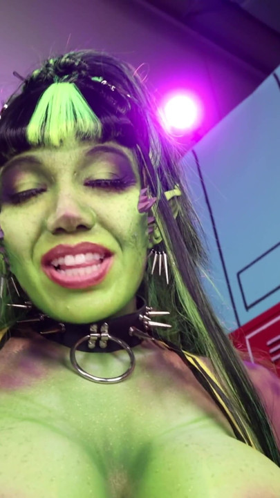 Breed the Lovesick Monstar Stepmommy! Space Jam Cosplay