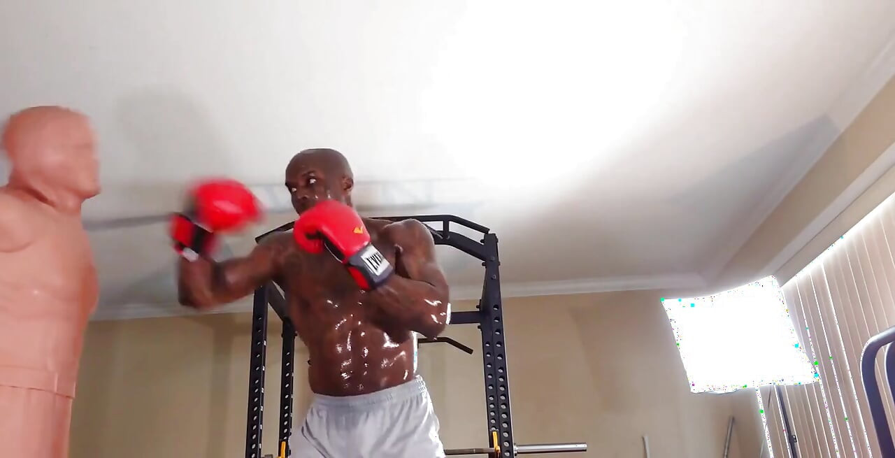 Latihan Boxing Workout Saq Dapat Mendorong Peningkatan Kinerja Fisik dan Mempertahankan Gerakan Remaja Sepanjang Hidup.