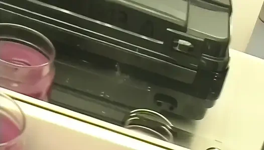 Шлюховатая жена вымаливает член