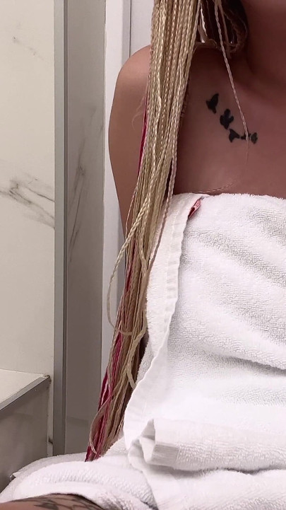 Dylan, fă-mi pizda să fie foarte umedă cu pasiunea ta