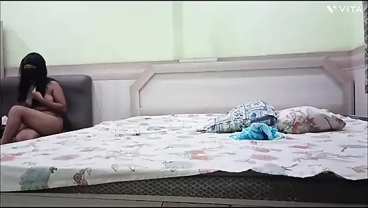 Üvey kız kardeş bir sürtük