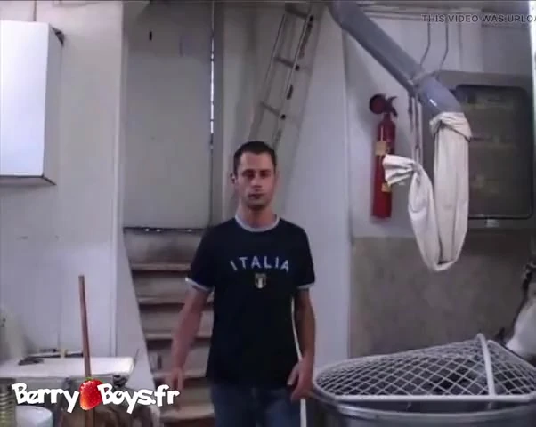 FrenchPorn.fr - Gangbang in the bakery