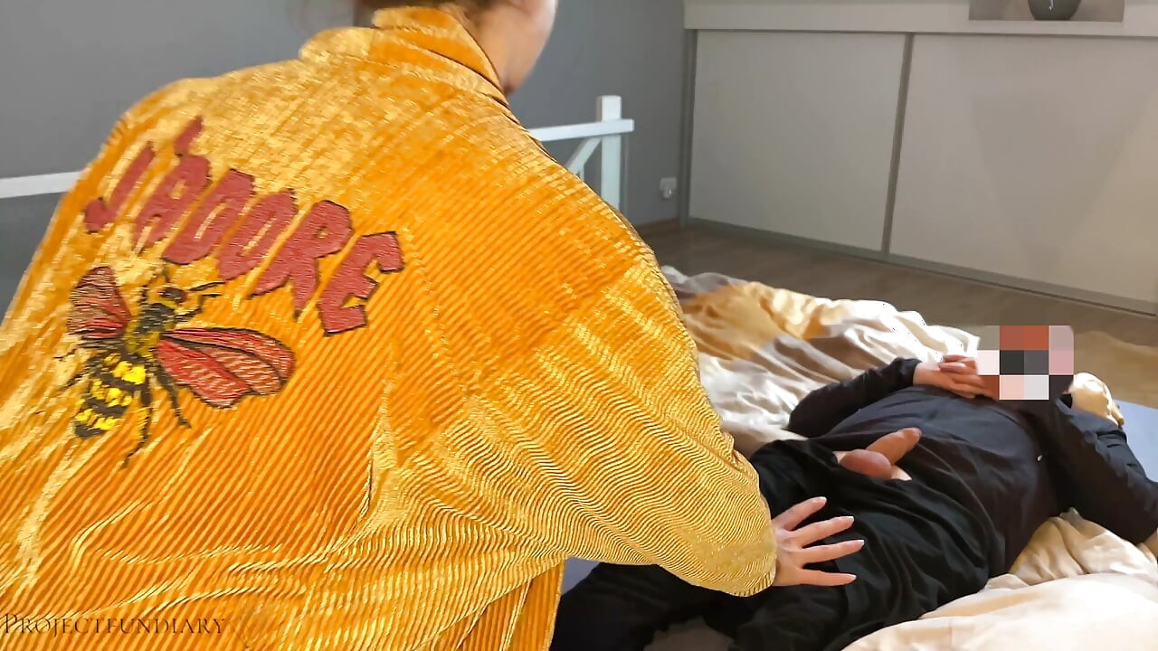 Cheating housewife gets two creampies