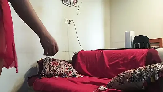 Beş aylık hamile olan eşimi poposundan veriyorum ve ikinci bölüm acıtıyor