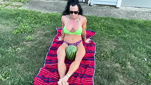 Muscle MILF Kandys Watermelon Crush Domination