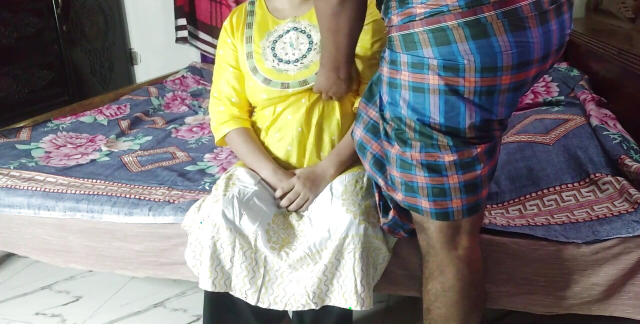 Bengali Bhabhi Enjoy When Her Husband Go Out