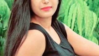 Ajina Menon sexy big boob tik tok aktorka pic 2