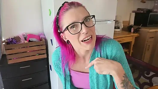 Ibu tiri menemukan kelemahan