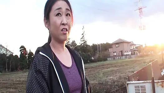 A123G12 tim survei kehidupan pedesaan dari Tokyo! Ngajak wanita dewasa yang ketemu di lapangan! Awalnya, wanita dewasa terlihat bingung, tetapi secara bertahap dia mengekspos dirinya sendiri telanjang dan tenggelam dalam seks cacat!