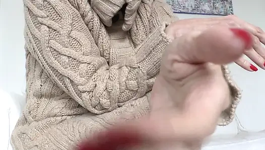 Parmağımı göğsünde hisset, kaşıma, Lady Victoria Valente