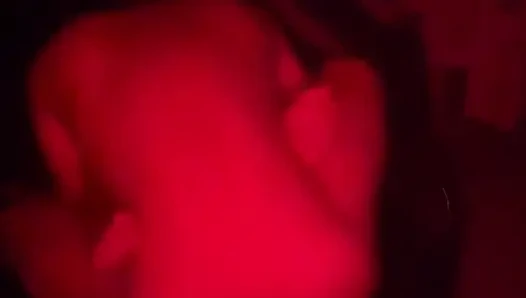 Komşuyla sikişiyor