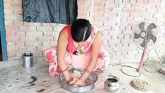 Apne he stepsister ki friend ko virgin pussy fuck kiya or pussy ros nikal kar jiv se chata,gud ki ros pilaya.. a