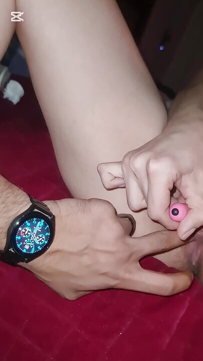Sexy MILF gets eaten out and plays with her wet pussy foot dominant