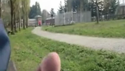 Mastürbasyon ve boşalmak içinde bir park