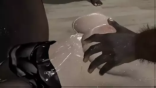 Une nana de bureau et deux grosses bites noires - hentai 3D non censuré v342