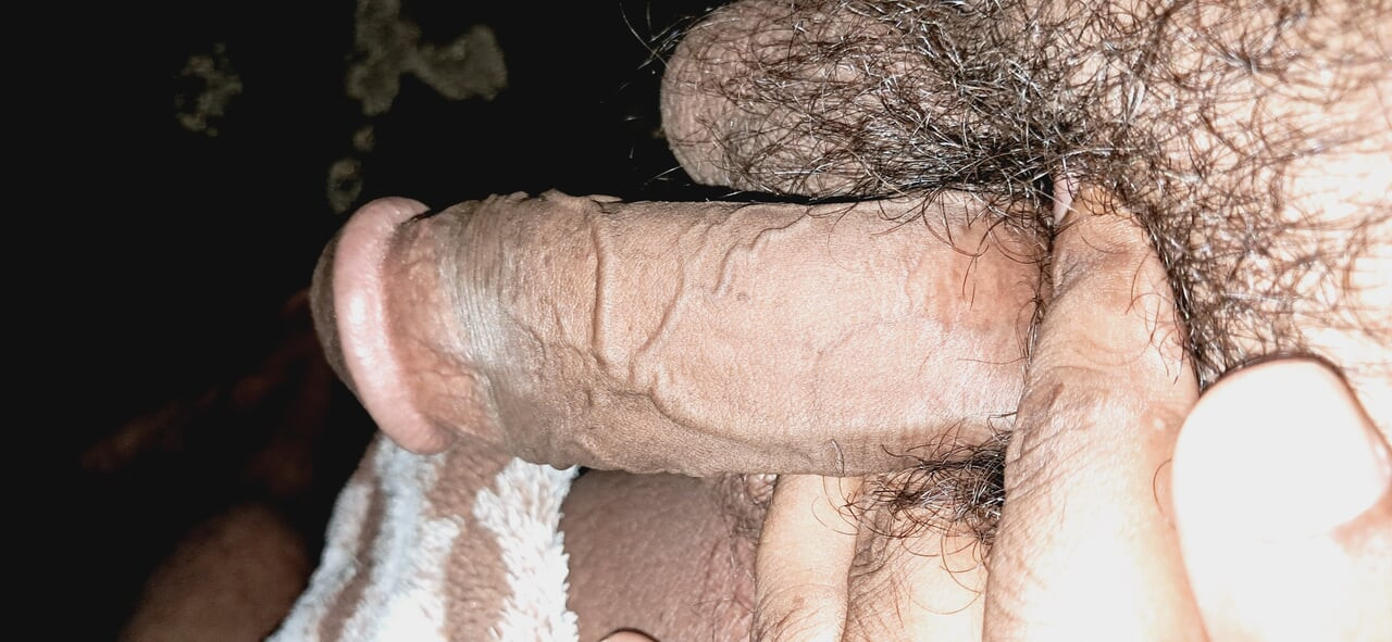 Sexy chlap masturbuje penis, sexy chlap honí penis