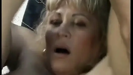 Maure lady asal jerman hadir untuk muasin kontolmu