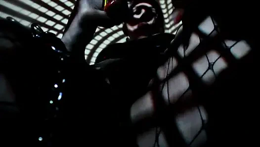 Eva dengan celana lateks femdom - tante seksi dengan pantat bahenol lagi asik muasin memeknya sendirian