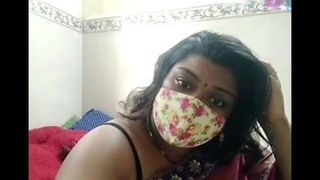 Une bhabhi sexy fait un cam show