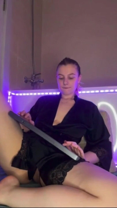 Snažte se nestříkat, když vidíte můj orgasmus | Klip 1