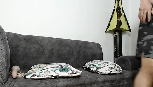 Evdeki komşum beni sikiyor