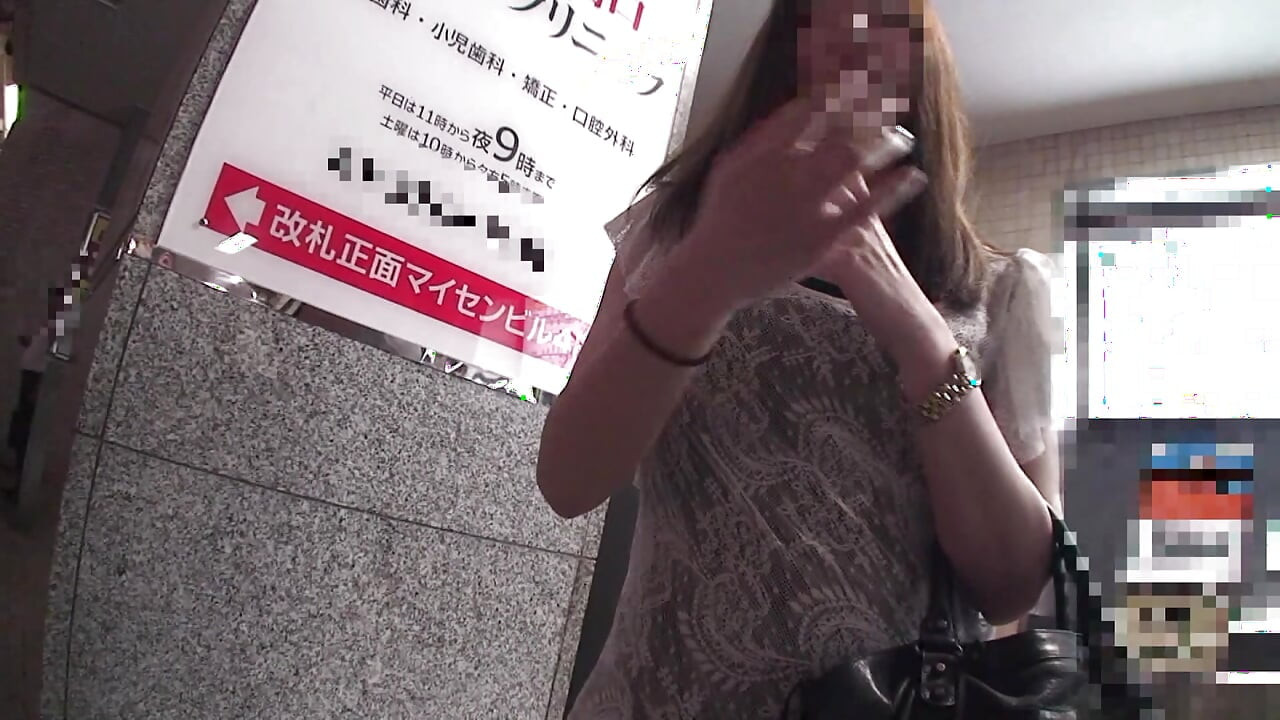 A072B12 The celebrity wife I met at Jiyugaoka is full of masochistic spirit! Rejoice in the forceful attack