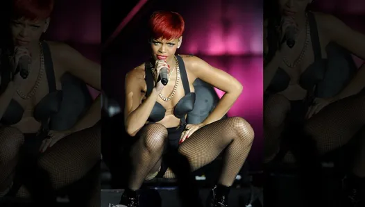 Горячая киска Rihanna выскальзывает на сцене