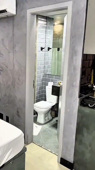 EN.2 I wanted to get a from my friend but my wife was at home so it had to be hidden anyway... | Clip 1
