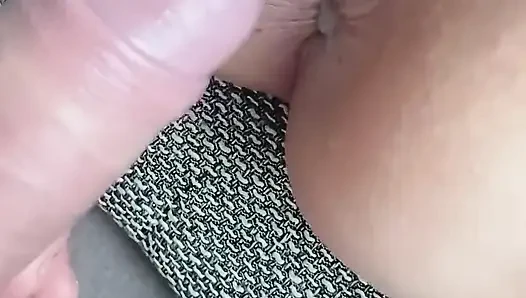 Tetangga berbagi lubangnya dengan saya