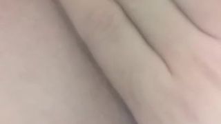 Ich stecke meine Finger in meinen Arsch