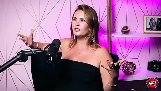 Holly johnston: der echte grund, warum mütter onlyfans dominieren