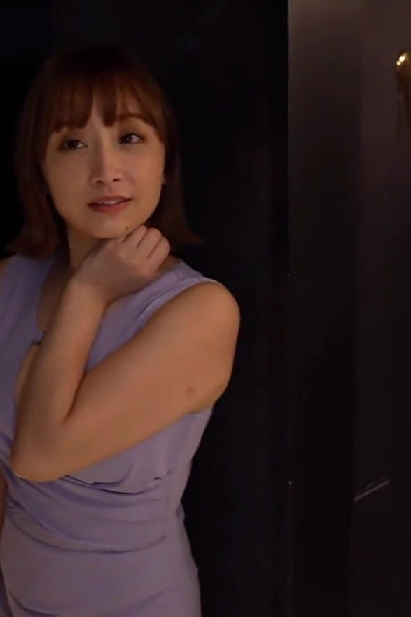Under Red Light, Ayumi Kimito Fires Softly Between Grace and Desire. - 1