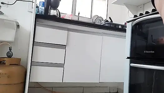 Sinnlich, sodass der Junge voller Geilheit seinen gierigen Arsch fickte.