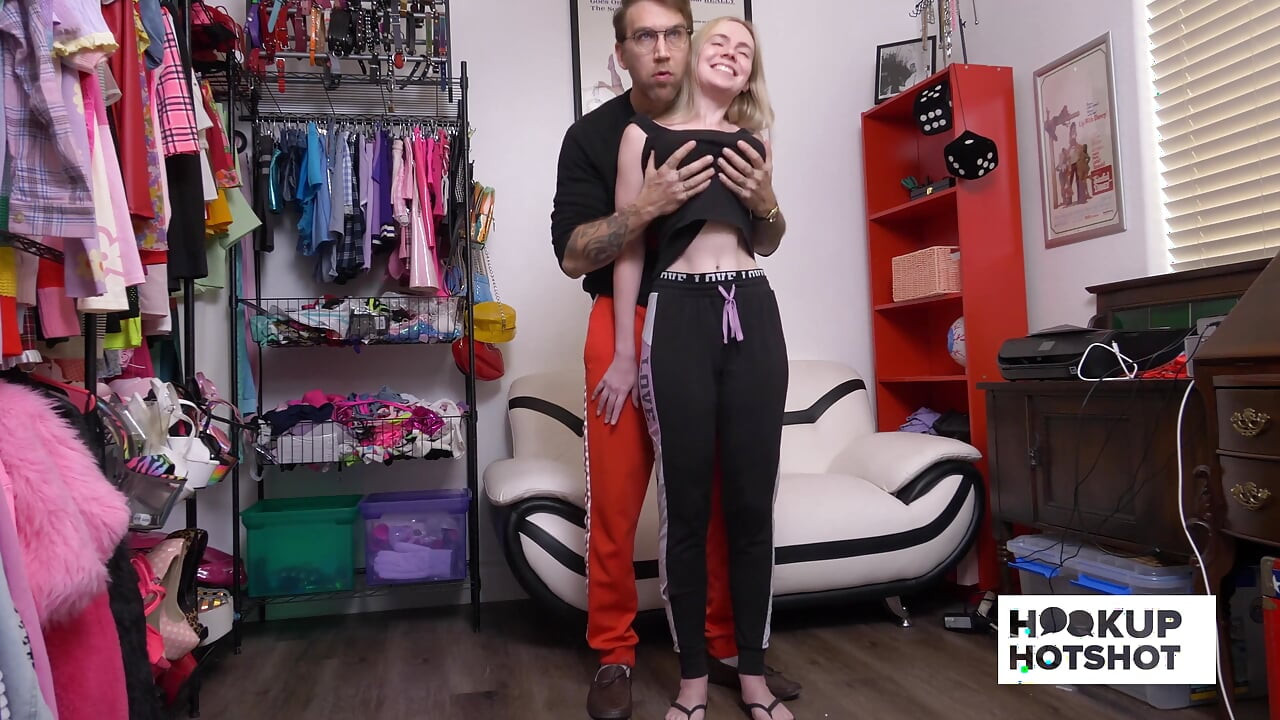 Bts - Blonde Rebel Rhyder Teases Her Big Boobs Before Her Shoot!