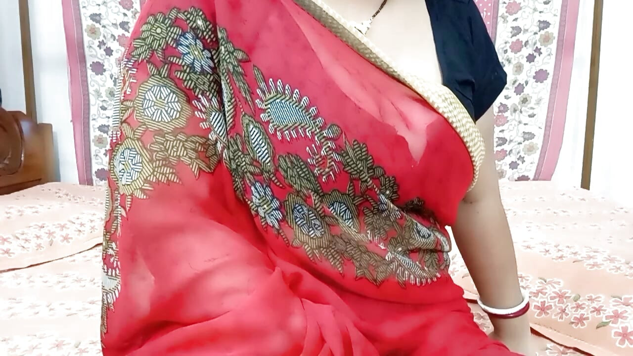 Kaku sasur sexy rii ke asthir kore chudlo