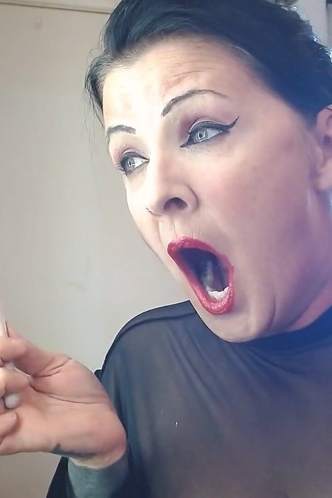 Büyük açık geniş esneyenler hazırlanıyor