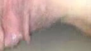 Кримпайная дырка шлюшки-любительницы в любительском видео
