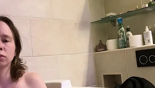 Große Titten Und Harte Nippel