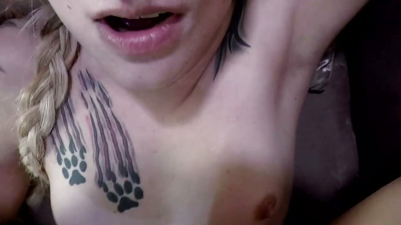 German nympho loves hard cock