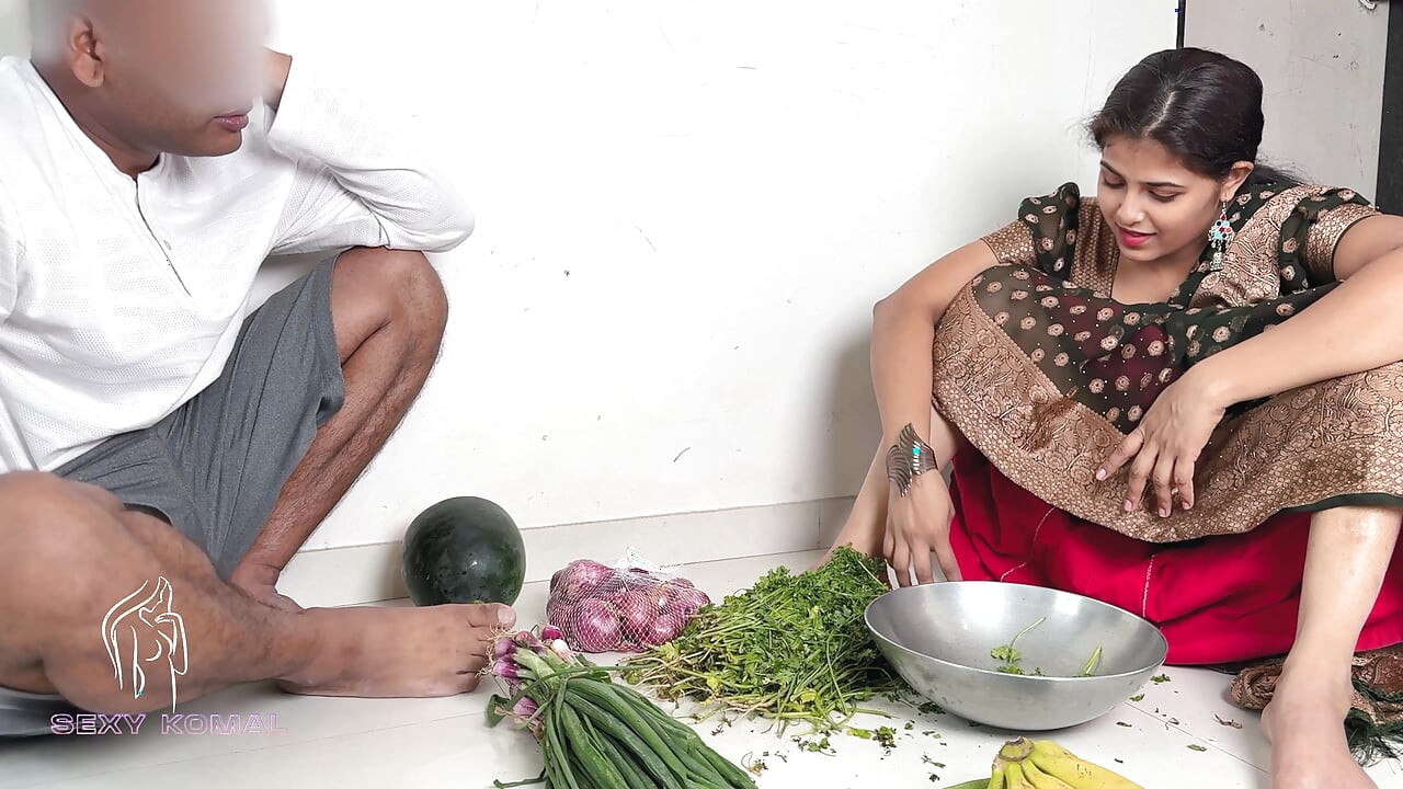 Komal Mami, you are curing the vegetable, give me a banana.