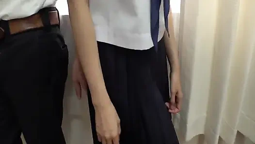 Rika geçmişi tarafından acımasız ve kırılma noktasına sıkıştı