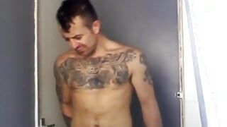 Cagedwarrior Stripping After Work Vis N Big Cock Showオフ