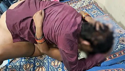 Indische ehefrau geheime fantasie - ehemann und sein stiefbruder zusammen in ihm