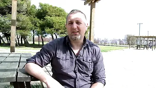 Schwiegertochter wird draußen in den arsch gefickt