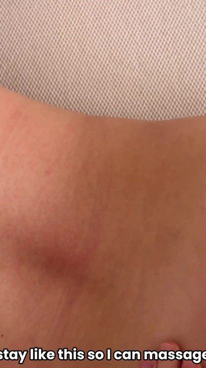 Ich bat meinen stiefbrud, mir eine massage zu geben | Clip 1