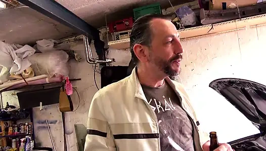 Pemburu ibu rumah tangga - ibu rumah tangga jerman yang sange dilacak dan dientot mentah-mentah di rumah