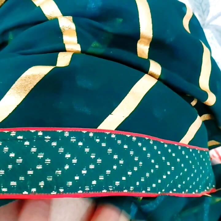 Indische Desi vrouw geneukt door haar man op zijn hondjes om zich te vermaken