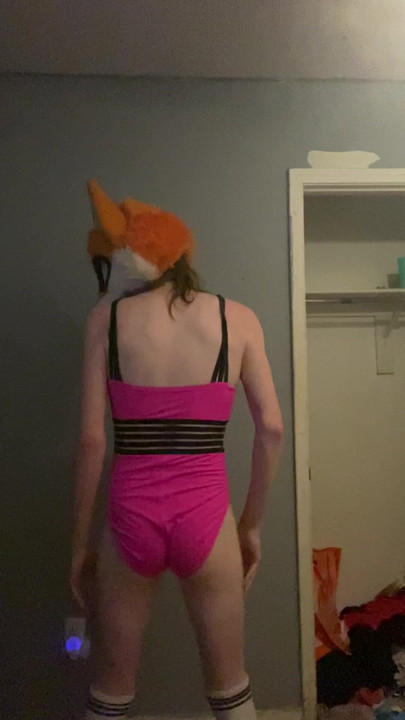 Femboy Foxxo Butt Dances For You