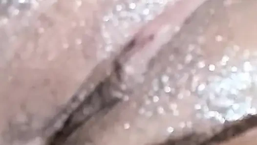 Kolombiyalı kadın komşusuyla mastürbasyon yapıyor