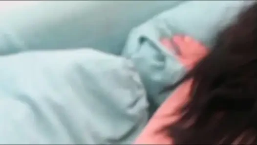 Utangaç Kız Beyaz Penisle Çılgınlaşıyor